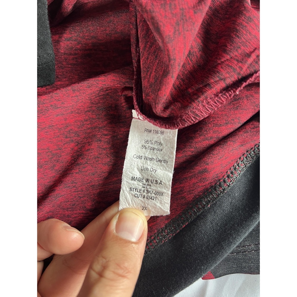 Jess & Jane‎ Shirt Womens 2X Red Black Abstract Print Long Sleeve Top Made USA - Picture 7 of 13